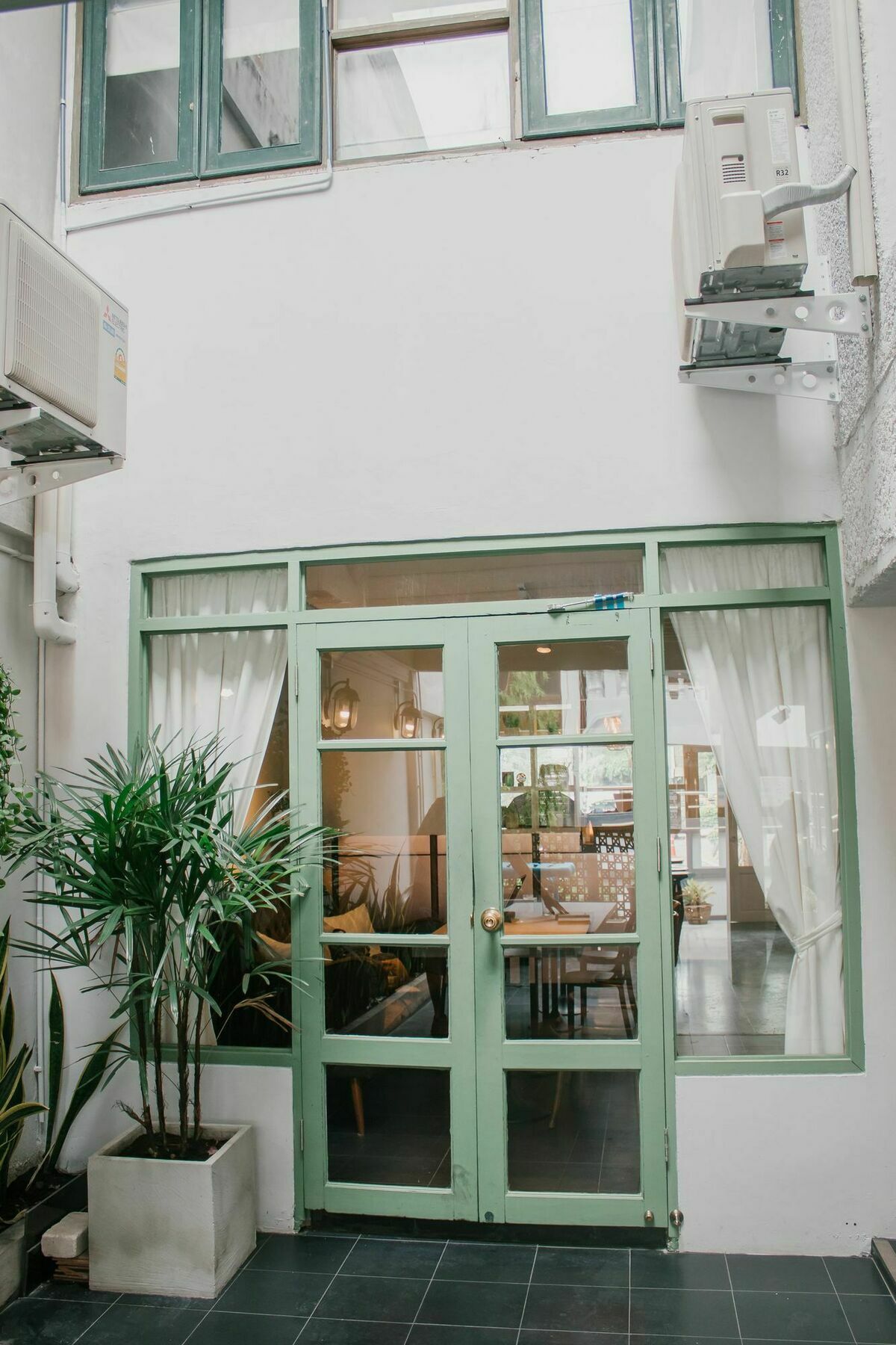 Weeping Willow Sukhumvit 26 Bangkok Eksteriør billede
